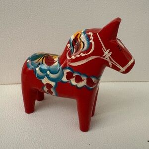 Swedish Nils Olsson Dalahastar Red Horse